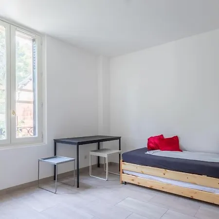 Cenoslocs - Paris A Vos Pieds Pour 4 Personnes Avec Jardin & Wifi Apartment